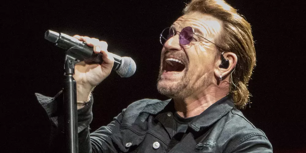 Jsem na pokoji na jipce a chybí mi vzduch. Bono v nové audioknize rekapituluje vzestupy i pády U2.